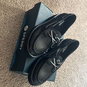 Sperry Men's Black Boat Shoes with Gray Laces